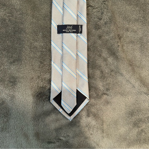 Brooks Brothers Men's Pure Silk Tie ~ "346" ~ Blue ~ Striped ~ Made in the USA! - Picture 3 of 6